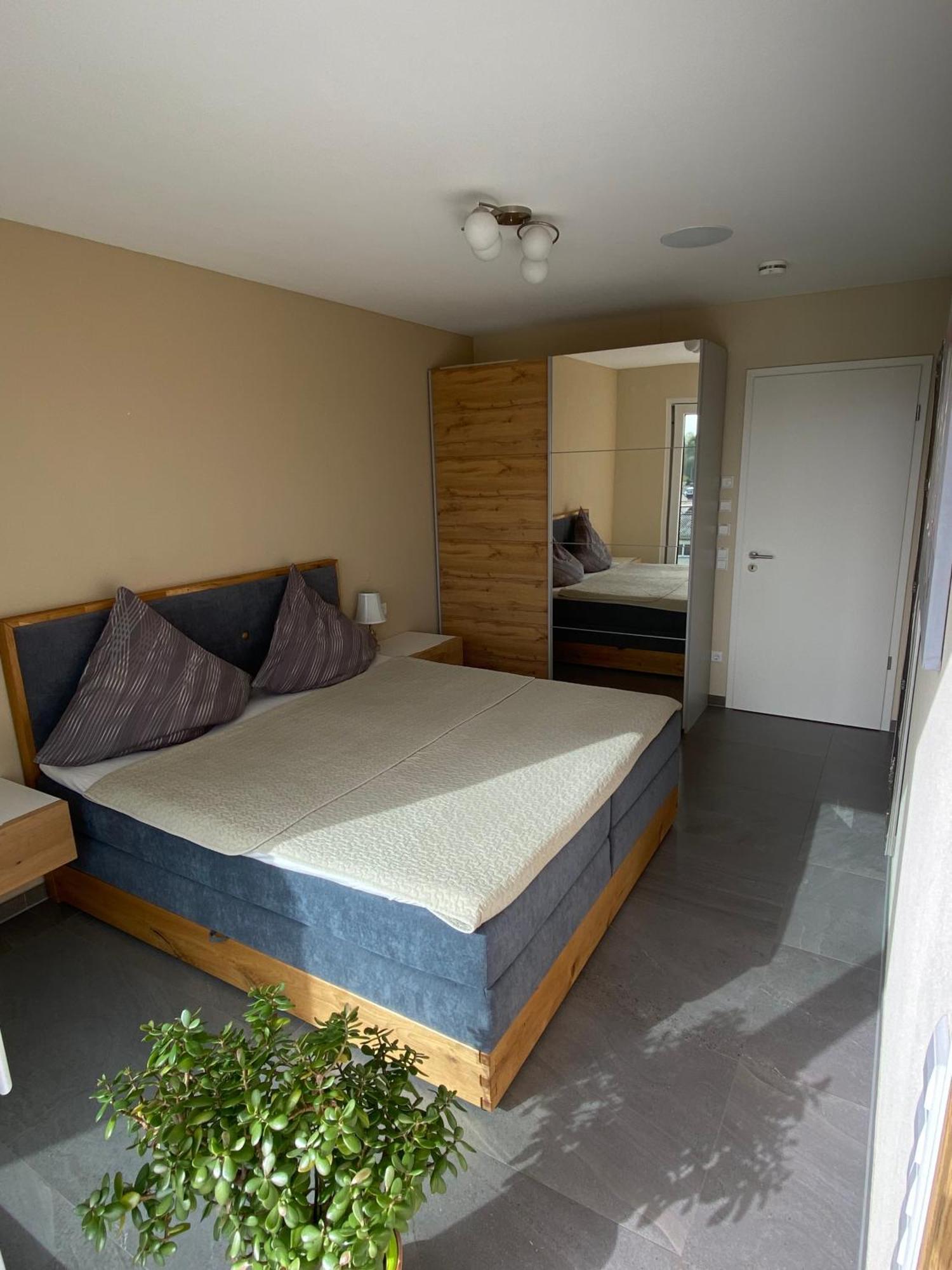 Penthouse Apartment Mit Alpenblick Friedrichshafen Exteriér fotografie